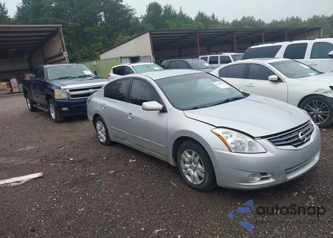 2010 Nissan Altima 2.5 S z USA, uszkodzony, nr VIN 1N4AL2AP0AC142759